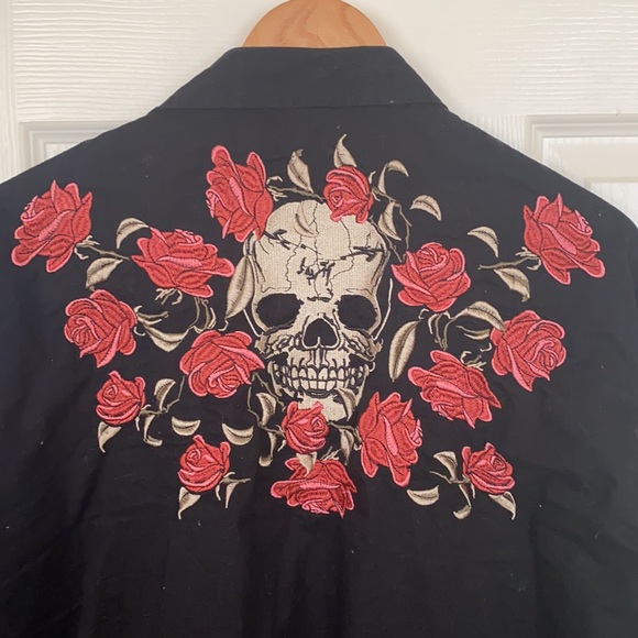 Red ranch in 2XL, looks next to new - Picture 5 of 8